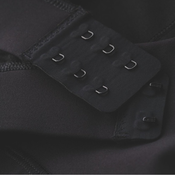 NWT lululemon glide and stride bra in black - size 8 - Picture 6 of 8